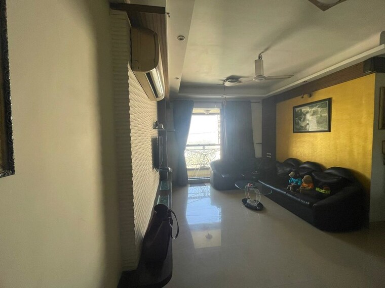 Living Room, lake-home 3 Bedroom 1100 Sq.Ft. Apartment In Powai Mumbai 10147888