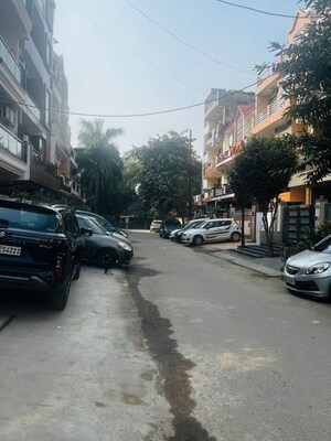 Parking in 6+ BHK Independent House at Sector 48 – for Sale