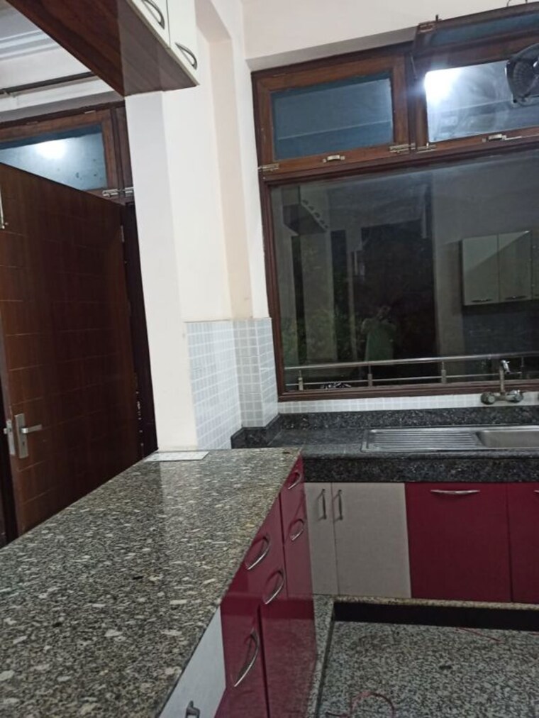 Kitchen, sector 48 6+ Bedroom 112 Sq.Mt. Independent House In Sector 48 Noida 10147895