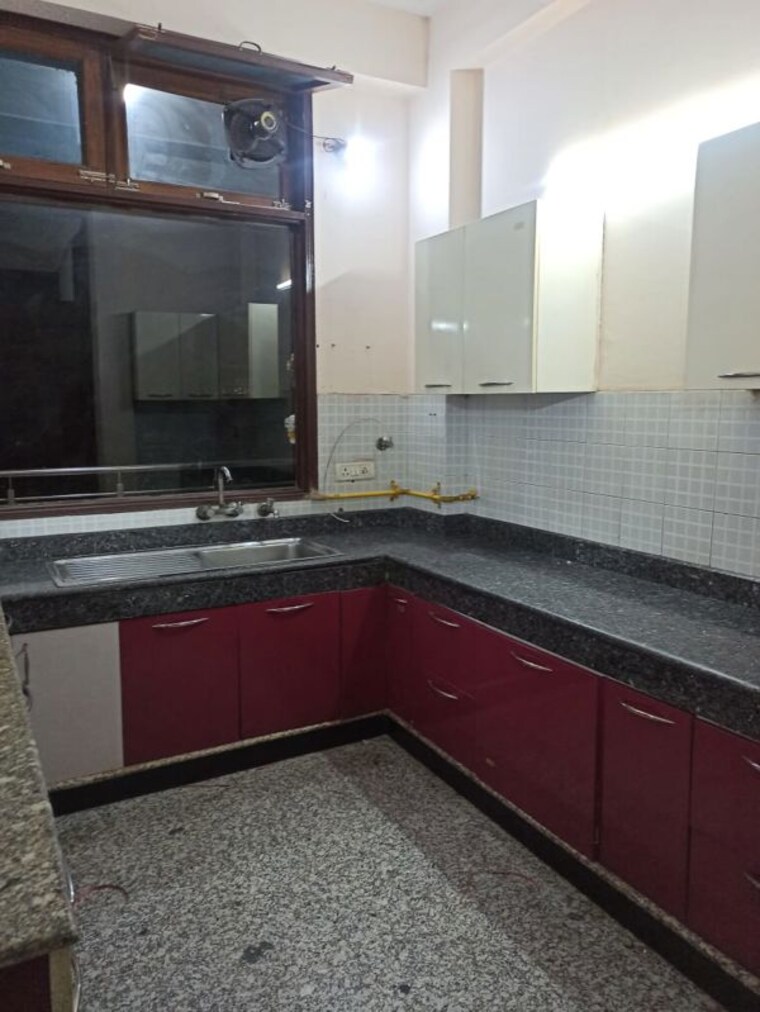 Kitchen, sector 48 6+ Bedroom 112 Sq.Mt. Independent House In Sector 48 Noida 10147895