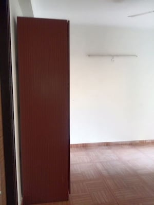Room in 2 BHK Apartment at Saya Zion, Sector 4 Greater Noida – for Rent