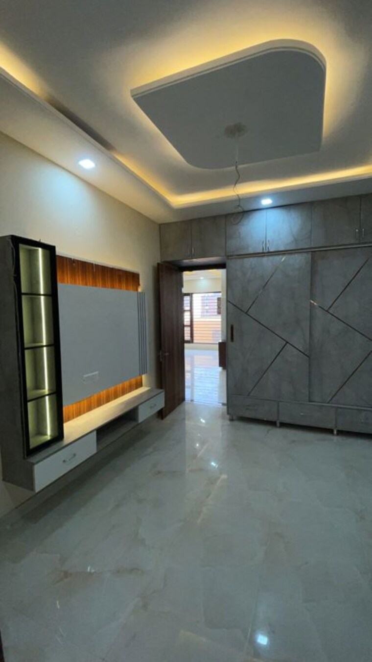 Room, sector 124 4 Bedroom 120 Sq.Yd. Independent House In Sector 124 Mohali 10148035