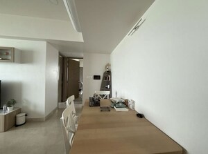 Parking in 3 BHK Apartment at Lodha Seamont, Malabar Hill – for Sale