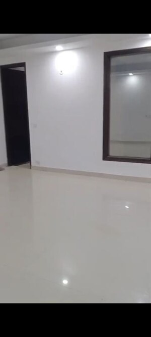 Room in 3 BHK Builder Floor at Vasant Kunj – for Sale