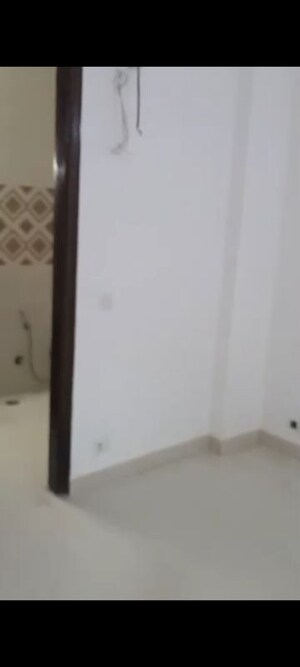 Room in 3 BHK Builder Floor at Vasant Kunj – for Sale