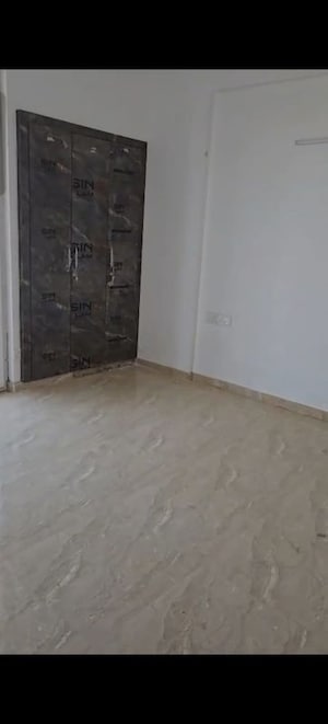 3 BHK Apartment For Rent in SLF Anushree, Sector 75