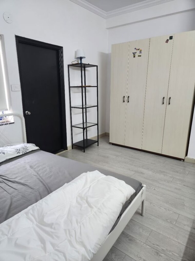 Room, banjara hills 3 Bedroom 1700 Sq.Ft. Apartment In Banjara Hills Hyderabad 10148131