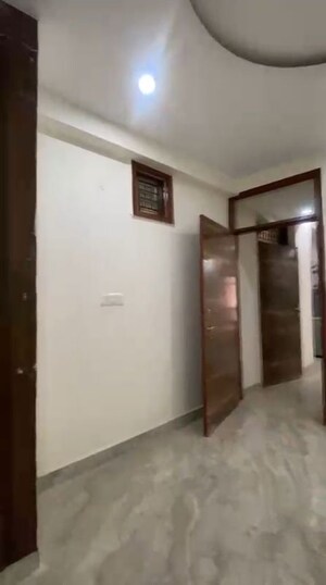 Room in 2 BHK Builder Floor at Chauhan Neelkanth Apartments, Sector 49 – for Sale