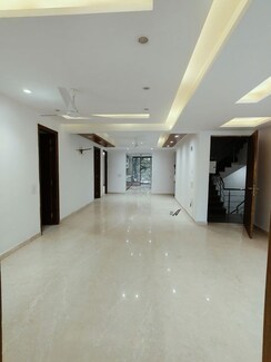 4 BHK + Pooja Room,Servant Room Builder Floor For Sale in DLF Phase I