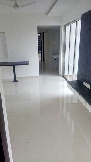 Room in 3 BHK Apartment at Rachana Beverly Hills, Baner – for Rent