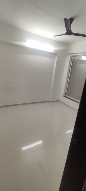 Room in 2 BHK Apartment at SSD Sai Vista, Rahatani – for Rent