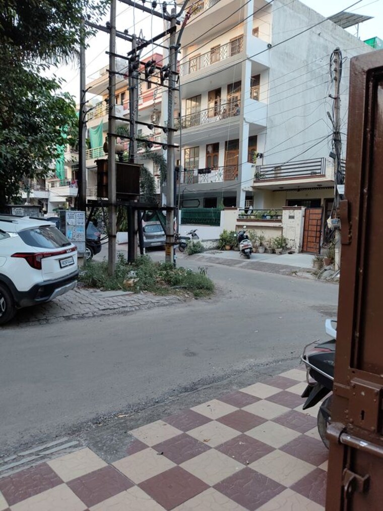  Parking, rwa-residential-society-sector-46 2 Bedroom 1000 Sq.Ft. Builder Floor In Sector 46 Gurgaon 10148225