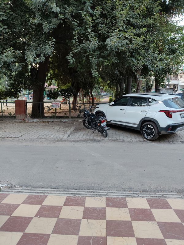 2 BHK + Study Room 1000 Sq.Ft. Builder Floor in RWA Residential Society Sector 46