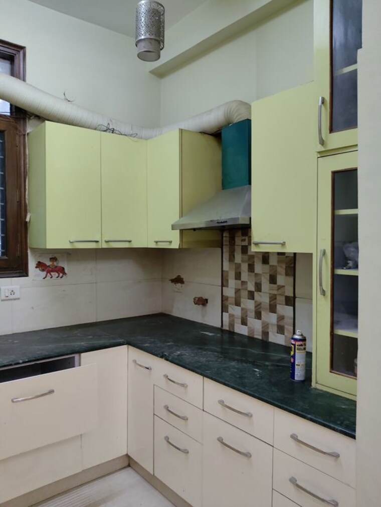 Kitchen, rwa-residential-society-sector-46 2 Bedroom 1000 Sq.Ft. Builder Floor In Sector 46 Gurgaon 10148225