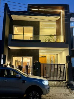 3 BHK + Servant Room,Study Room,Extra Room Independent House For Sale in Sector 124
