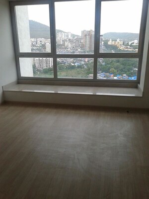 Room in 2 BHK Apartment at DB Woods, Goregaon East – for Rent
