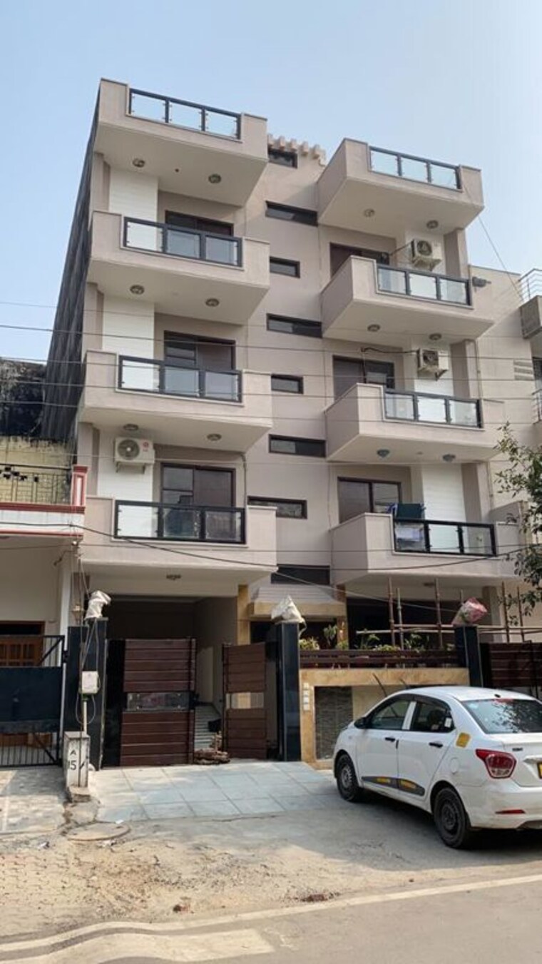 Exterior View, dlf-express-greens 1 RK 402 Sq.Yd. Builder Floor In Manesar Sector 1a Gurgaon 10148518
