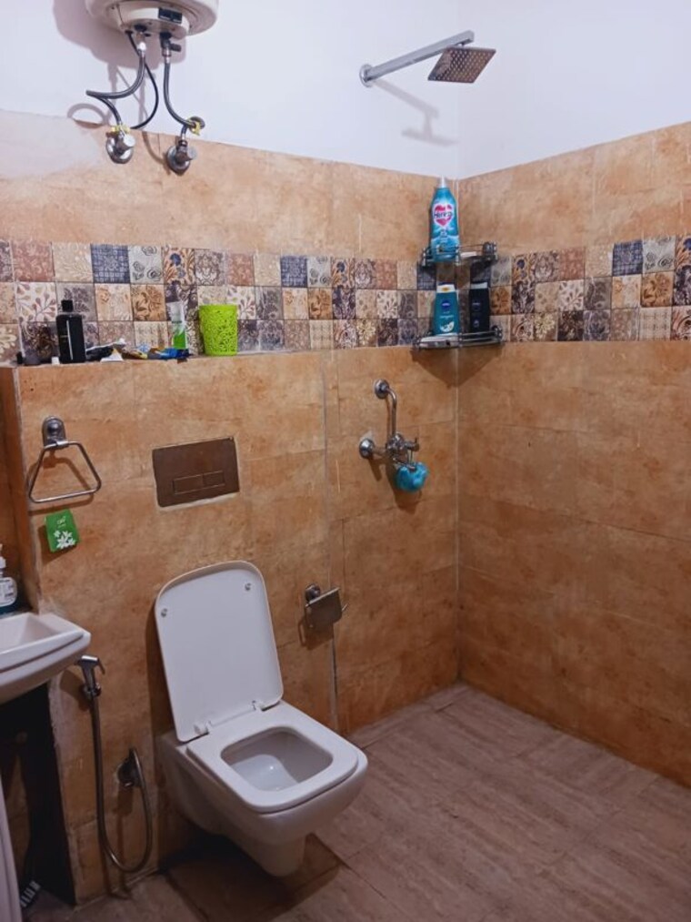 Master Bedroom, sector 46 2 Bedroom 1000 Sq.Ft. Builder Floor In Sector 46 Gurgaon 10148539