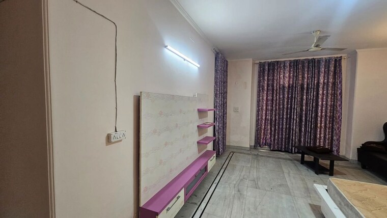 Bedroom, sas-tower 1 Bedroom 700 Sq.Ft. Builder Floor In Sector 38 Gurgaon 10148540