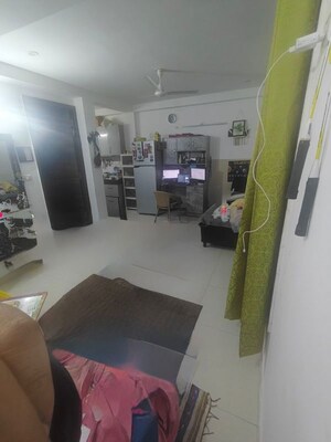 Bedroom in 1 BHK Builder Floor at SAS Tower, Sector 38 – for Rent