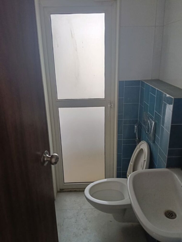 Bathroom, lodha-amara 2 Bedroom 654 Sq.Ft. Apartment In Kolshet Road Thane 10148439