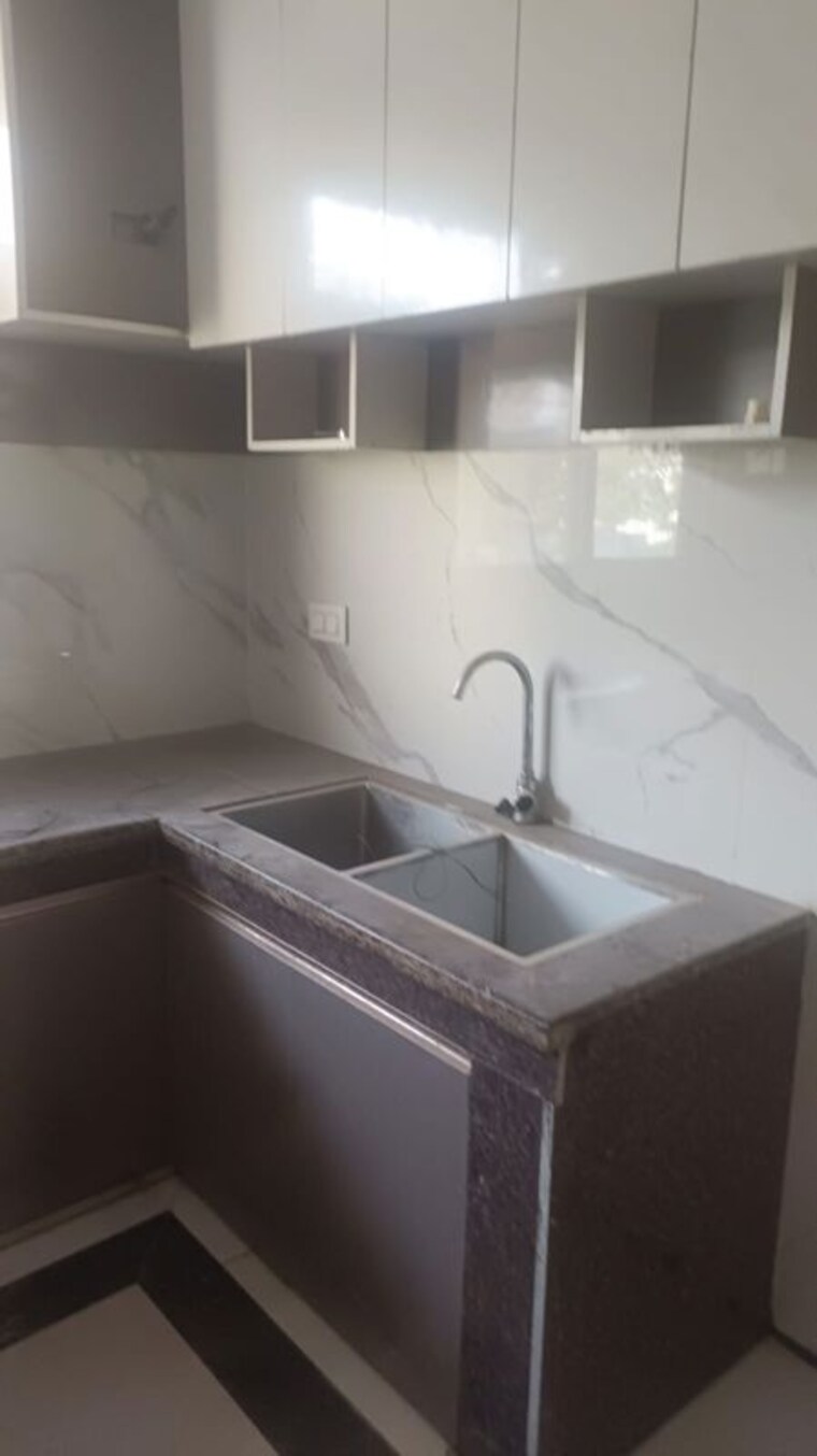 Kitchen, bptp-amstoria 3 Bedroom 2025 Sq.Ft. Apartment In Sector 102 Gurgaon 10148635