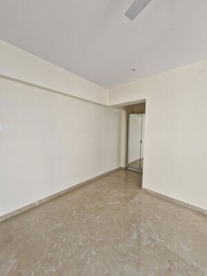 Room in 2 BHK Apartment at Ekta Trinity, Santacruz West – for Rent