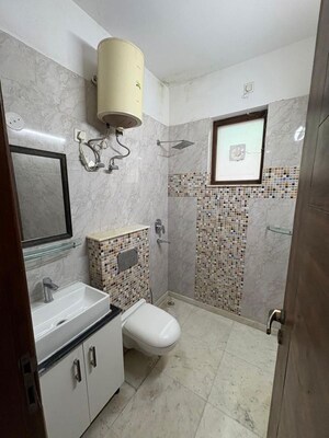 Bathroom in 2 BHK Builder Floor at Sector 47 – for Rent
