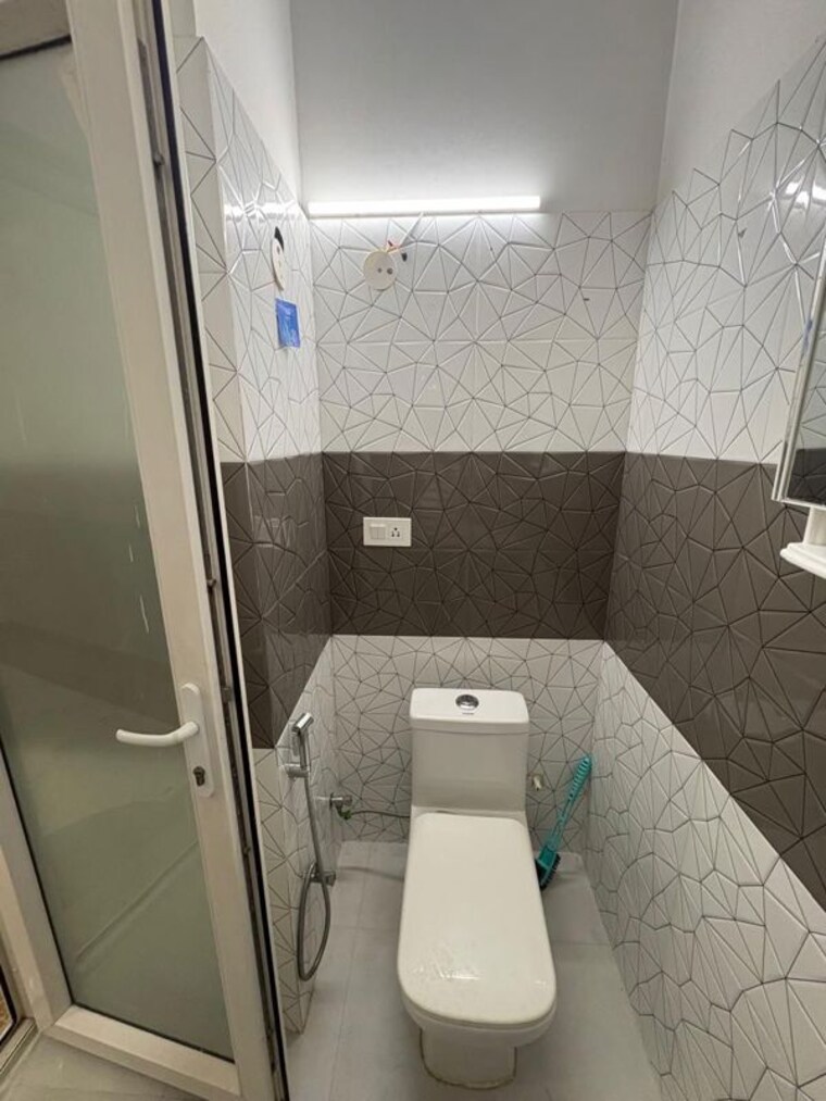 Bathroom, sector 47 2 Bedroom 1200 Sq.Ft. Builder Floor In Sector 47 Gurgaon 10148718