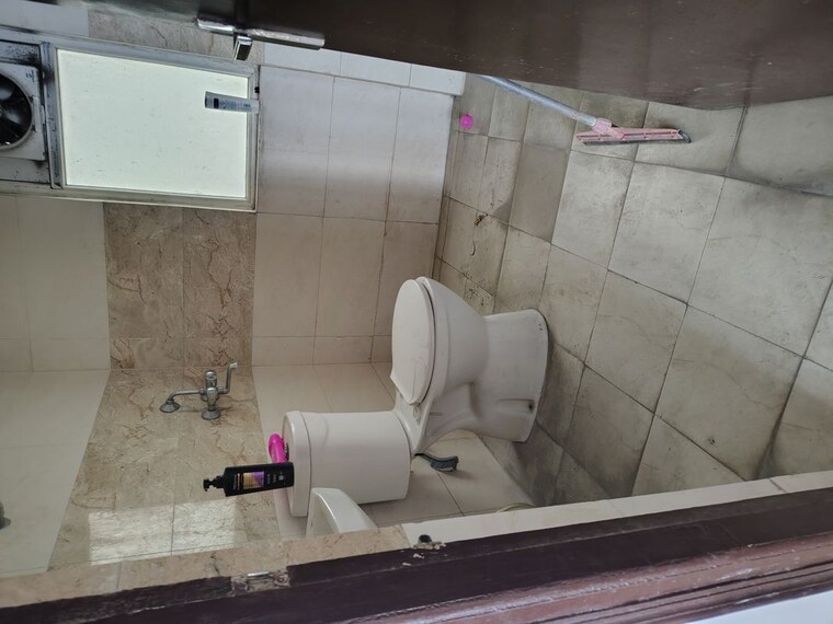 Bathroom, amrapali-golf-homes 3 Bedroom 1425 Sq.Ft. Apartment In Sector 4 Greater Noida Greater Noida 10148755
