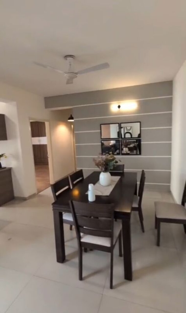 Living Room, tulip-violet 3 Bedroom 1602 Sq.Ft. Apartment In Sector 69 Gurgaon 10148861