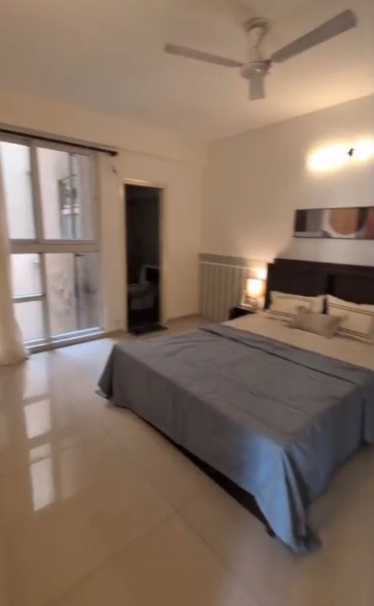 Bedroom, tulip-violet 3 Bedroom 1602 Sq.Ft. Apartment In Sector 69 Gurgaon 10148861