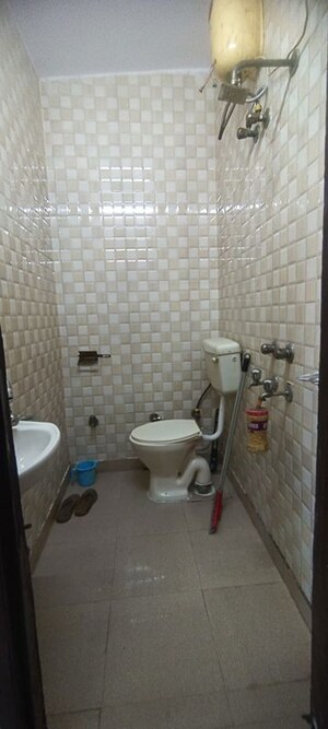 Bathroom in 1 RK Builder Floor at Mukherjee Nagar – for Rent