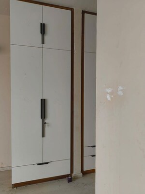 Furnished Amenities in 3 BHK Apartment at M3M Heights, Sector 65 – for Rent