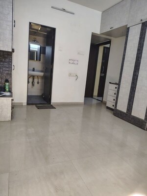 Room in 2 BHK Apartment at Union Park, Chembur – for Rent