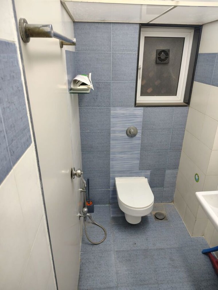 Bathroom, union-park 2 Bedroom 650 Sq.Ft. Apartment In Chembur Mumbai 10148921