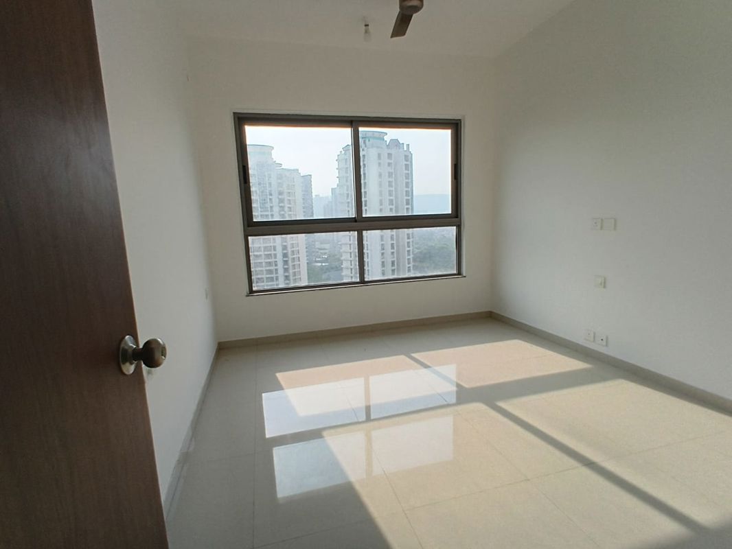 2 BHK Apartment For Sale in Kalpataru Immensa