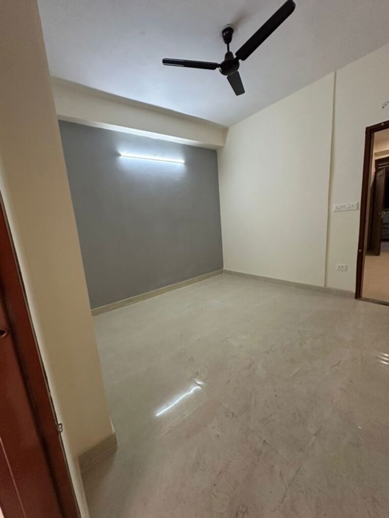 Room, baraula 2 Bedroom 750 Sq.Ft. Builder Floor In Baraula Noida 10148128