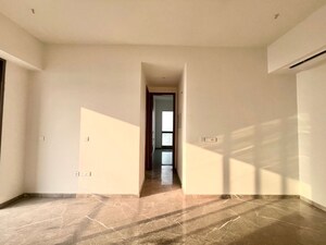 Room in 2 BHK Apartment at Prestige Jasdan Classic, Mahalaxmi – for Rent