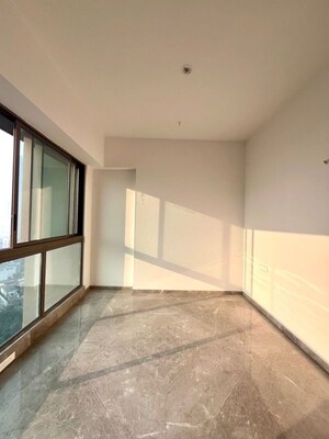 Room in 2 BHK Apartment at Prestige Jasdan Classic, Mahalaxmi – for Rent