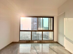 Room in 2 BHK Apartment at Prestige Jasdan Classic, Mahalaxmi – for Rent