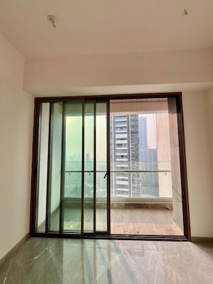 Room in 2 BHK Apartment at Prestige Jasdan Classic, Mahalaxmi – for Rent
