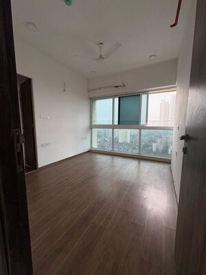 Room in 2 BHK Apartment at Aman CHS Malad East, Malad East – for Rent