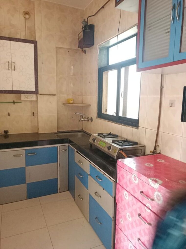 Kitchen, yashraj-park-chs 1.5 Bedroom 530 Sq.Ft. Apartment In Kasarvadavali Thane 10149268