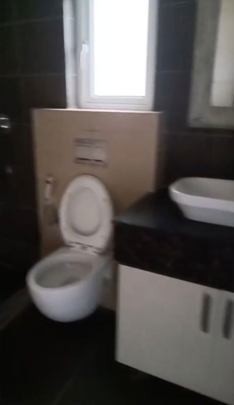 Bathroom, paras-irene 3 Bedroom 1830 Sq.Ft. Apartment In Sector 70a Gurgaon 10149270