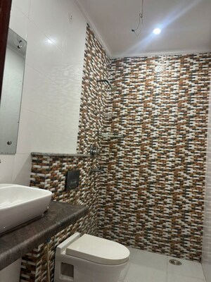 Furnished Amenities in 3 BHK Builder Floor at NDA Rail Vihar, Sector 33 – for Rent