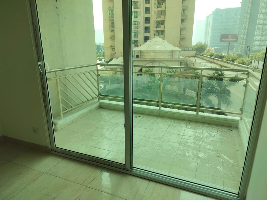 3 BHK + Pooja Room 1550 Sq.Ft. Apartment in Gaur Saundaryam