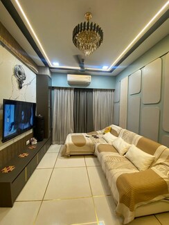 1.5 BHK + Extra Room Apartment For Rent in Sheth Zuri