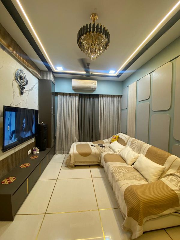 1.5 BHK + Extra Room Apartment For Rent in Sheth Zuri