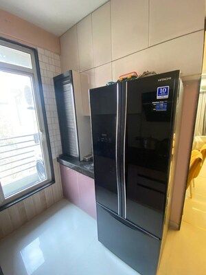 Furnished Amenities in 1.5 BHK Apartment at Sheth Zuri, Laxmi Nagar – for Rent